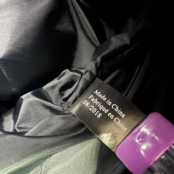 NWT🤩 |•VICTORIA'S SECRET•| Sparkly Silver Sequin Tote & Matching Make Up Bag - Picture 11 of 12